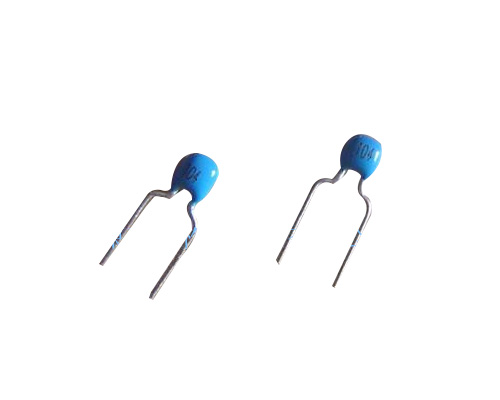 獨(dú)石電容器104